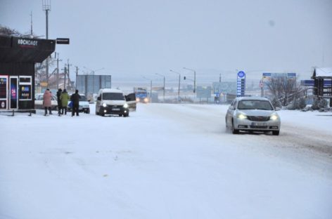 В Коблево снег. Несколько фото. Январь. Автостанция, автодорога
